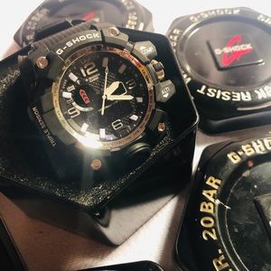 NEW Silver trimmed GShock, WaterProof, Durable